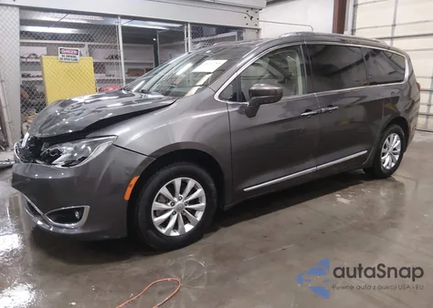 2019 Chrysler Pacifica Touring L из США, поврежденный, VIN 2C4RC1BG7KR609044